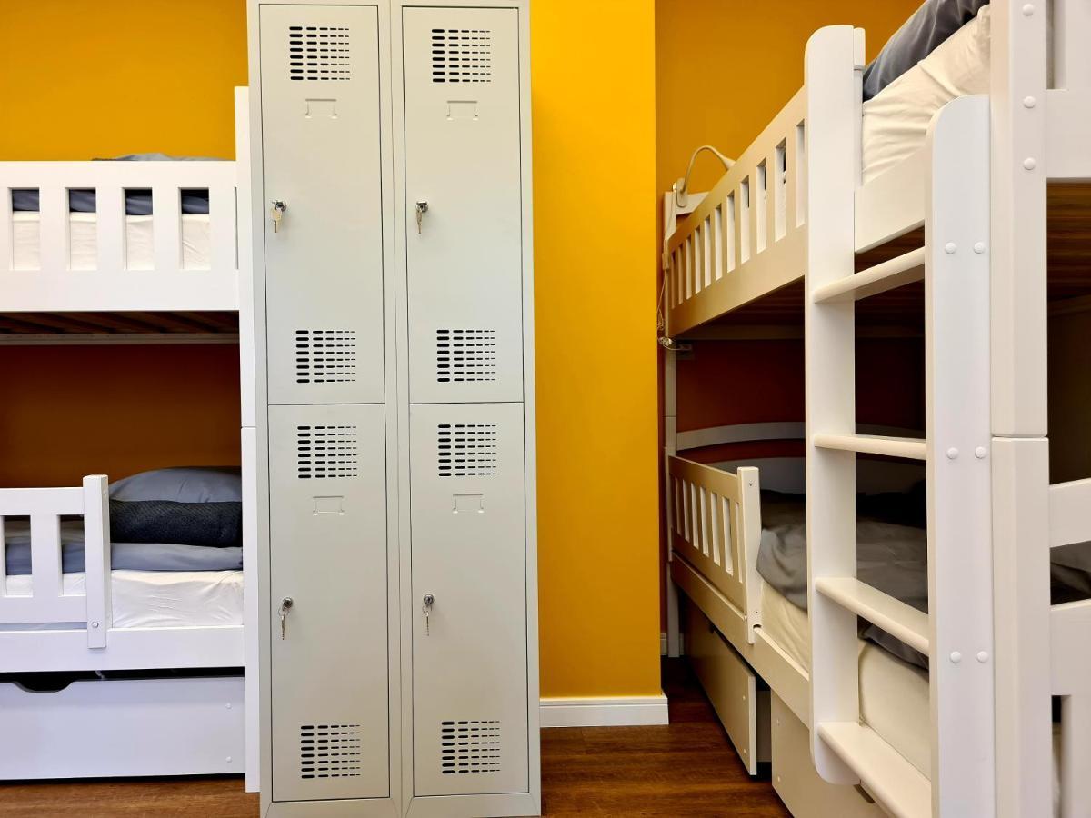 Railway Bed Hostel Kaunas Eksteriør bilde